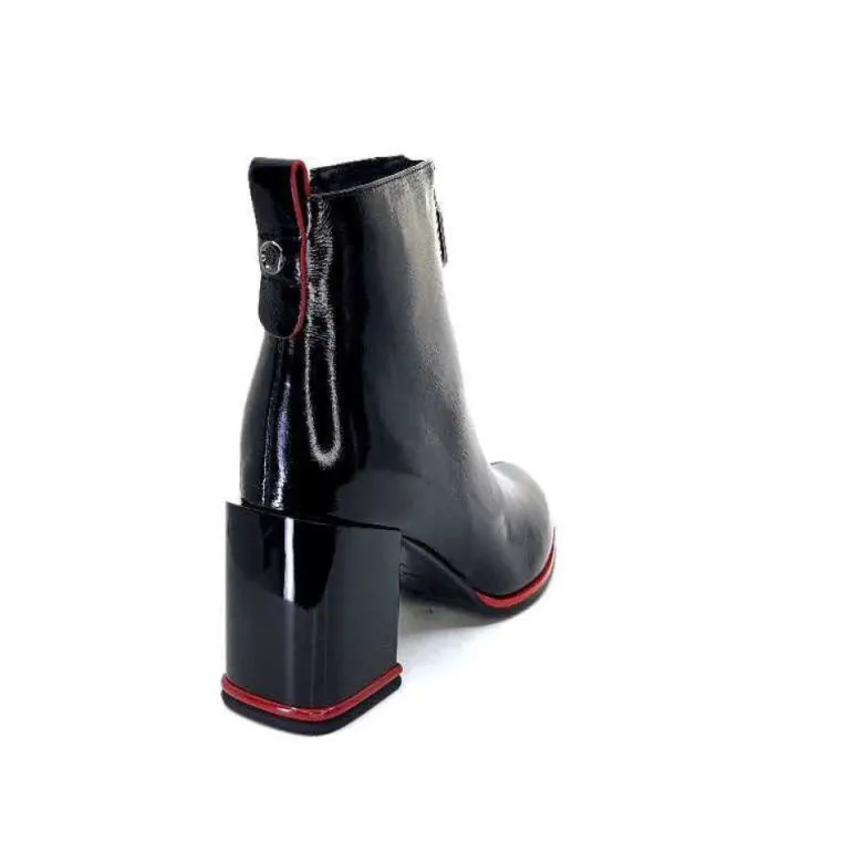 Elue Par Nous Paella Cuir Noir Vernis