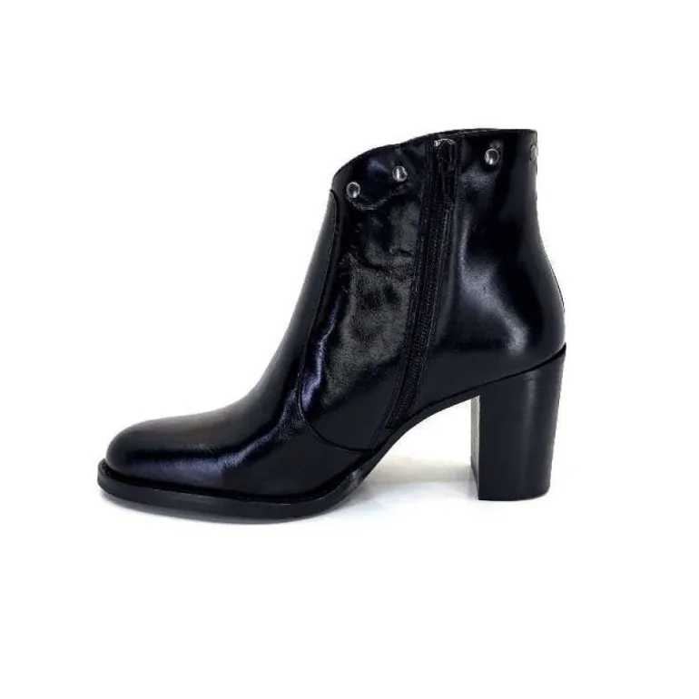 Ivoire 8016 Cuir Noir