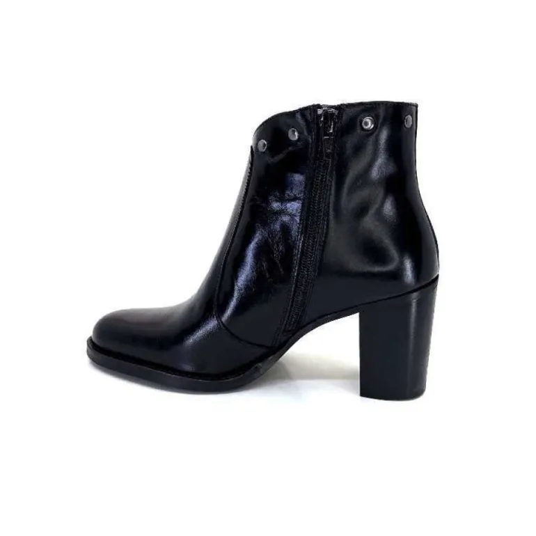 Ivoire 8016 Cuir Noir