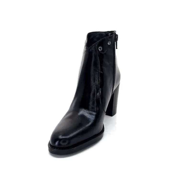 Ivoire 8016 Cuir Noir